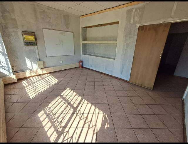 100M² OFFICE TO LET IN MEYERTON CENTRAL